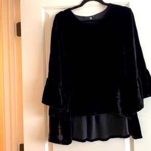 Bryn Walker velvet like high low top - size XL